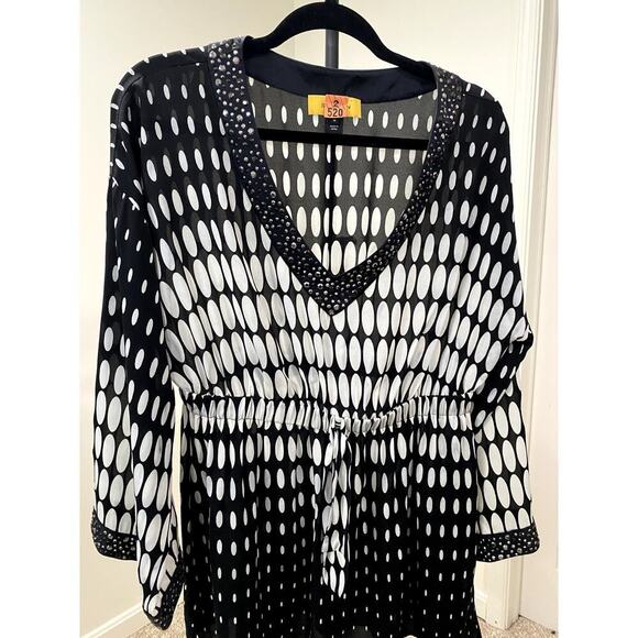 ✨HOST PICK✨ - St John Mini Bohemian Chic Black/White Tunic - Size Medium (EUC) - Picture 3 of 9